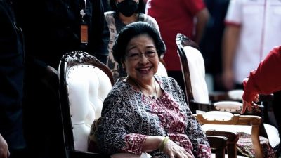 Runtuhnya Kekuatan Jokowi Dihadapan Megawati: Sebuah Analisis