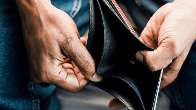 Tips mengatur keungan