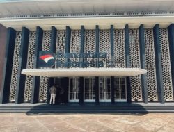 OJK Tolak Wacana Bitcoin sebagai Cadangan Aset Danantara