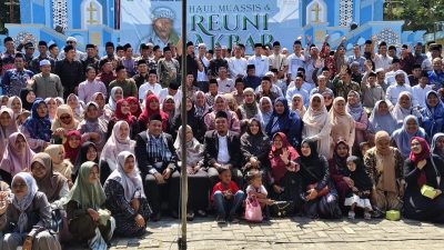 Reuni Santri Pesantren Mathlabul Ulum 2025 Dihadiri 700 Alumni, KH Imam Hodri TF Minta Soliditas Diperkuat