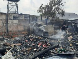 Kebakaran Hanguskan Lima Toko di Kecamatan Ganding, Kerugian Rp1,5 Miliar