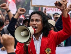 Pendidikan: Dari Alat Pembebasan ke Alat Penjinakan